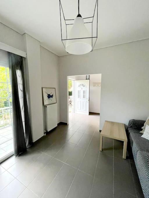 20' From The Airport,20' From The Center Of Athens Apartment ภายนอก รูปภาพ